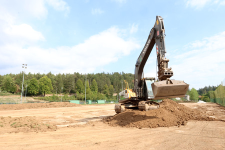 NOGOMETNO IGRIŠČE CERKNICA PRIPRAVA PODLOGE ZA UMETNO TRAVO 13 FOTO LJUBO VUKELIČ